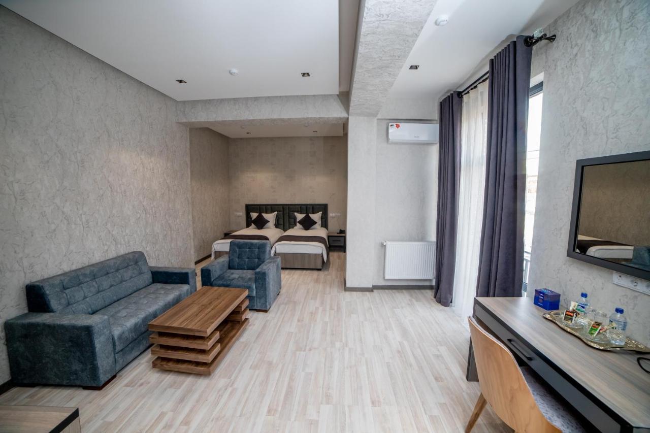 Hotel New York Tasken Kültér fotó
